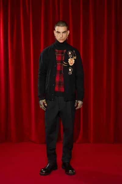 Look 32